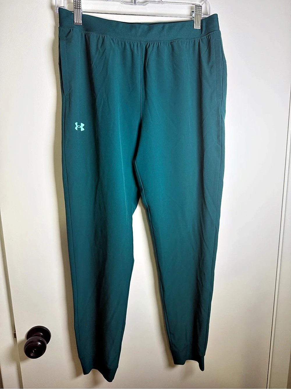 Under Armour youth Jogger Pants in Blue Size Large Like New